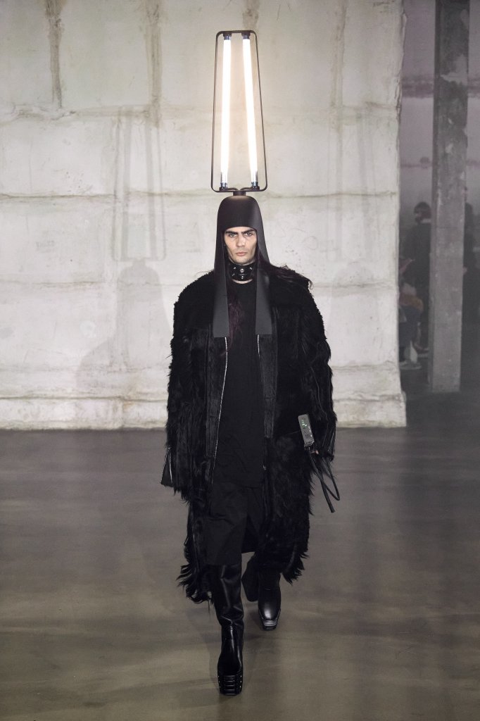 瑞克·欧文斯 Rick Owens 2022/23秋冬男装秀 - Paris Fall 2022