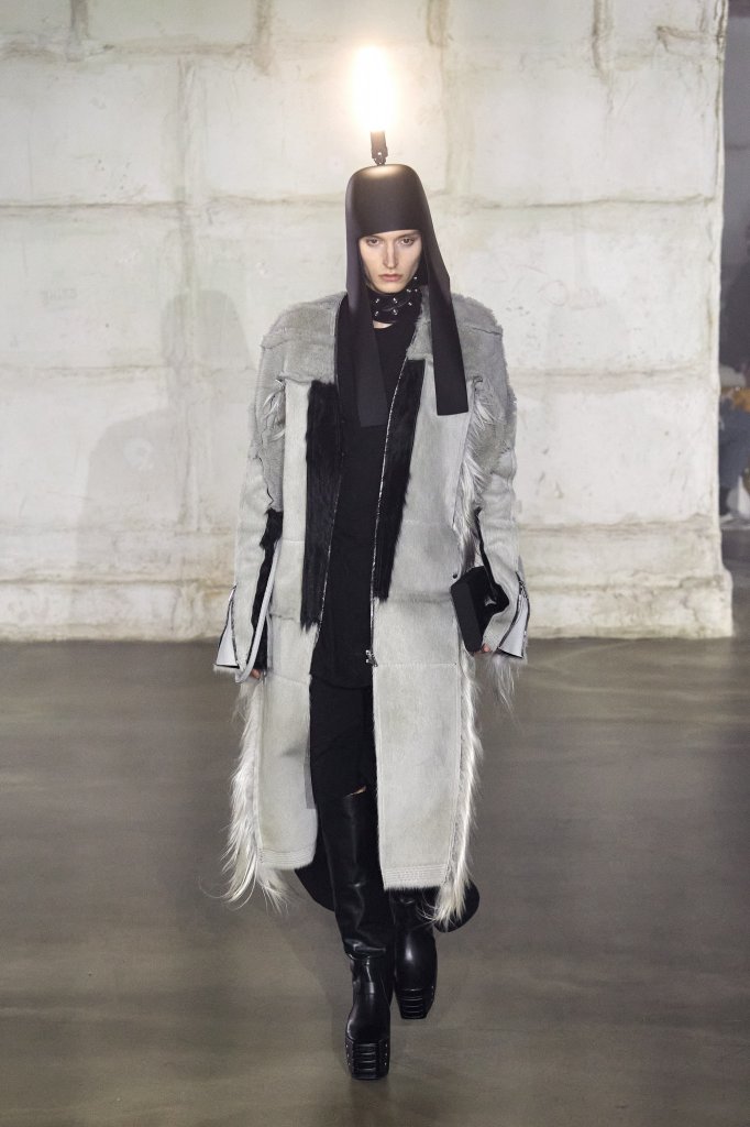 瑞克·欧文斯 Rick Owens 2022/23秋冬男装秀 - Paris Fall 2022