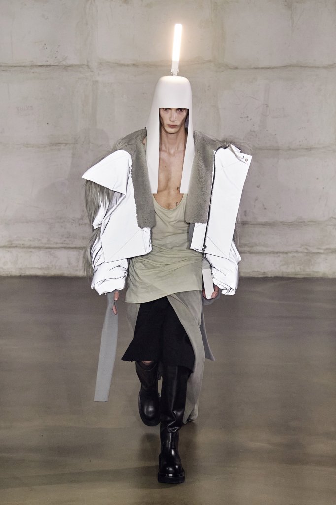 瑞克·欧文斯 Rick Owens 2022/23秋冬男装秀 - Paris Fall 2022