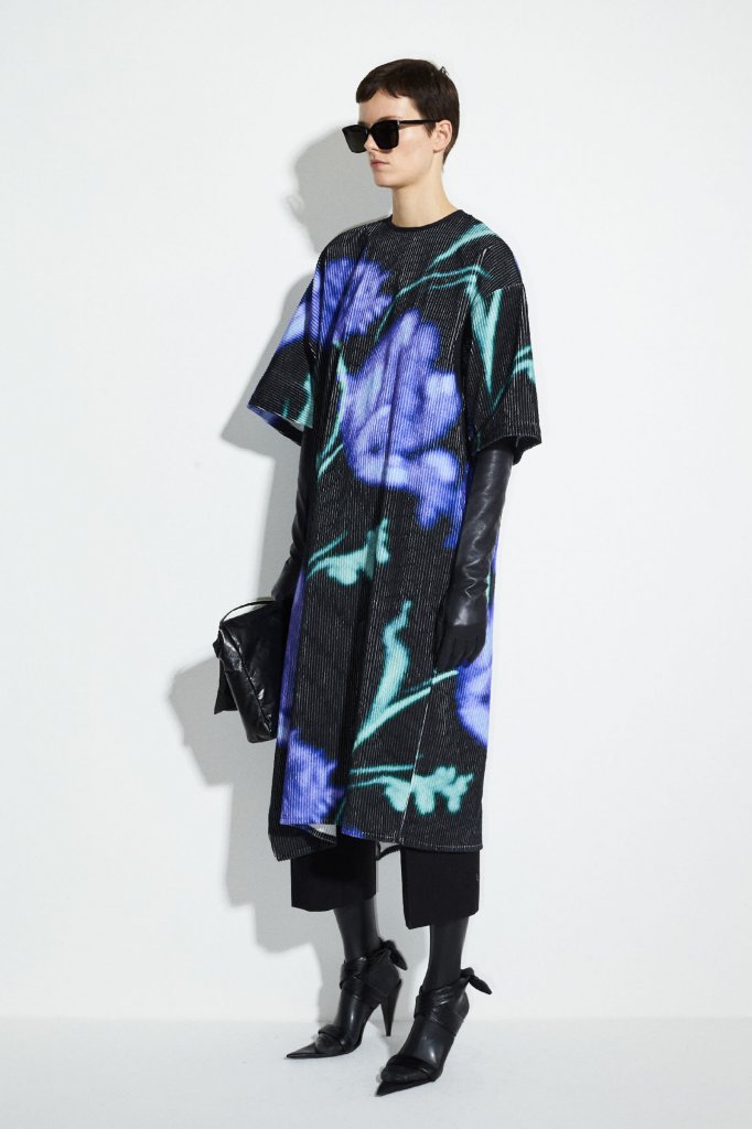 克里斯汀·万诺斯 Christian Wijnants 2022早秋高级成衣Lookbook(Pre-Fall 2022)