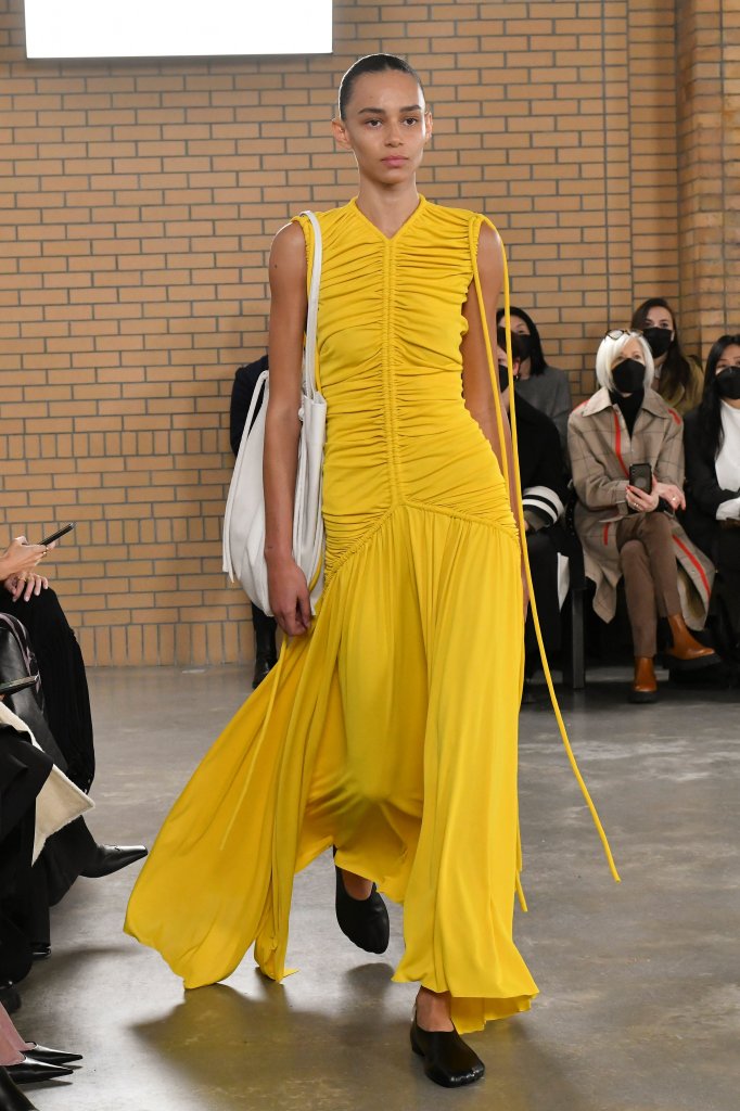 普罗恩萨·施罗 Proenza Schouler 2022/23秋冬高级成衣秀 - New York Fall 2022