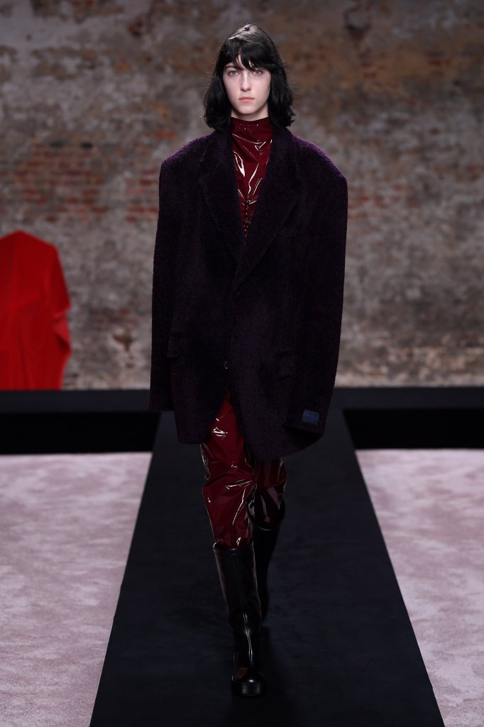 拉夫·西蒙 Raf Simons 2022/23秋冬高级成衣秀 - London Fall 2022