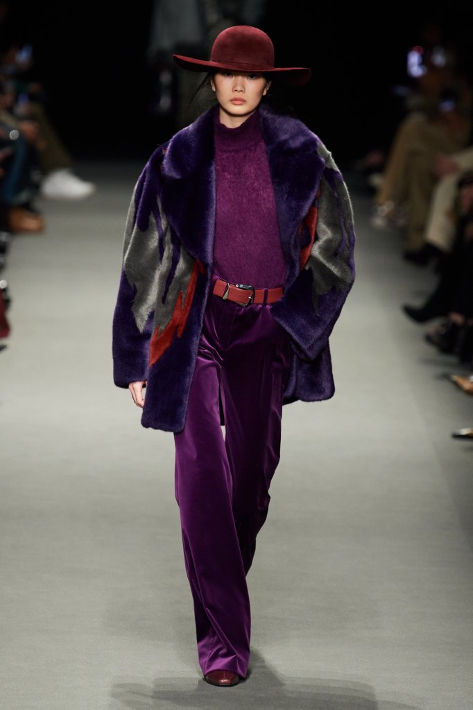 阿尔伯特-菲尔蒂 Alberta Ferretti 2022/23秋冬高级成衣秀 - Milan Fall 2022