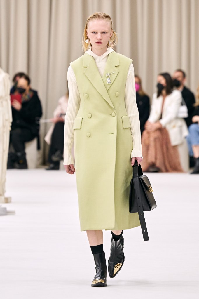 吉尔·桑德 Jil Sander 2022/23秋冬高级成衣秀 - Milan Fall 2022