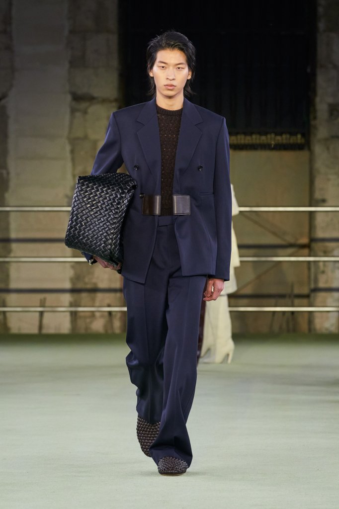 葆蝶家 Bottega Veneta 2022/23秋冬高级成衣秀 - Milan Fall 2022