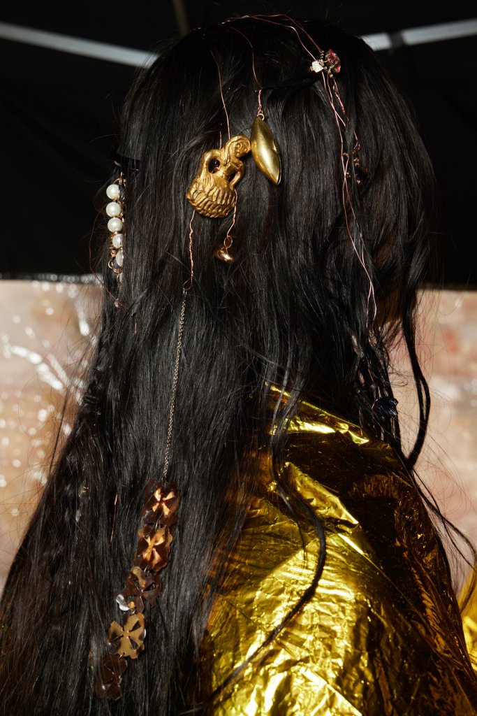 玛尼 Marni 2022/23秋冬高级成衣秀(后台妆容) - Milan Fall 2022