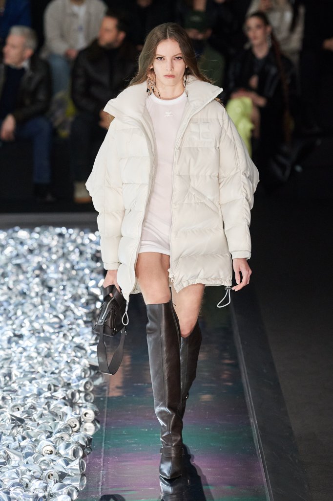 Courrèges 2022/23秋冬高级成衣秀 - Paris Fall 2022