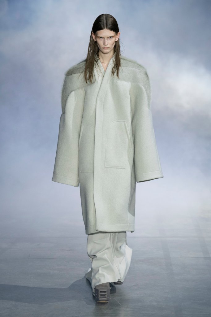 瑞克·欧文斯 Rick Owens 2022/23秋冬高级成衣秀 - Paris Fall 2022