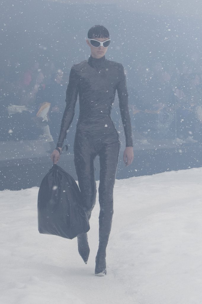 巴黎世家 Balenciaga 2022/23秋冬高级成衣秀 - Paris Fall 2022