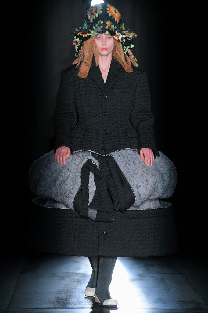 川久保玲 Comme des Garçons 2022/23秋冬高级成衣秀 - Paris Fall 2022