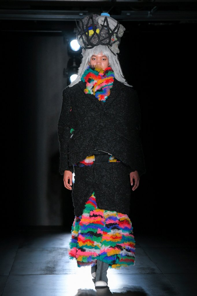川久保玲 Comme des Garçons 2022/23秋冬高级成衣秀 - Paris Fall 2022