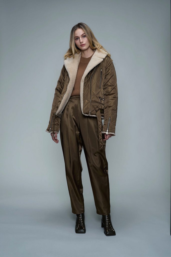 胡媛媛 Vivienne Hu 2022/23秋冬高级成衣Lookbook