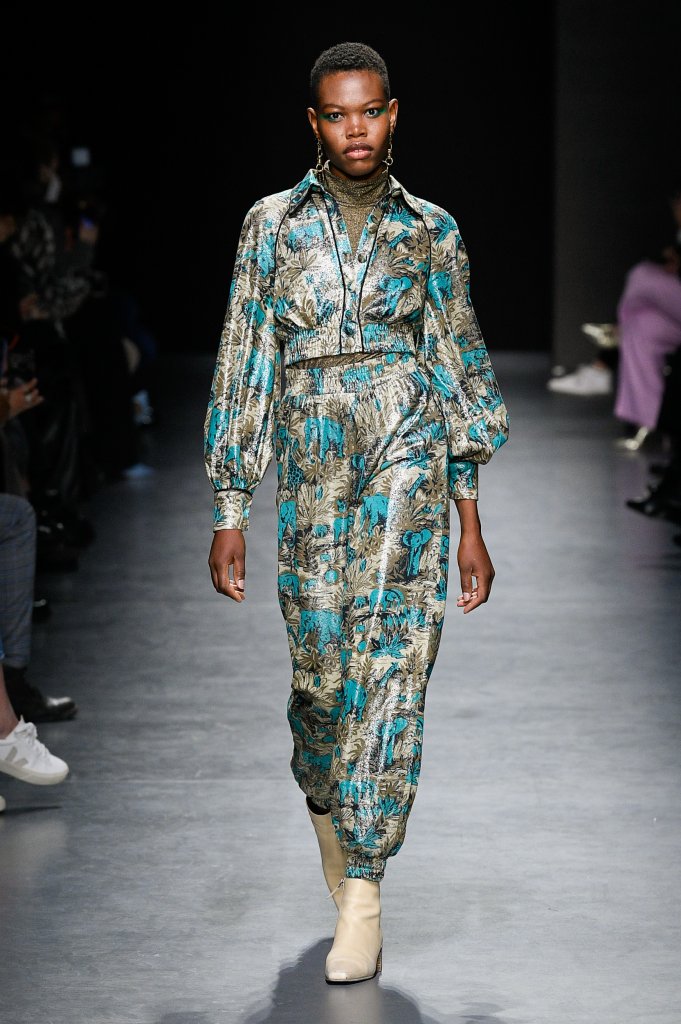 Joy Meribe 2022/23秋冬高级成衣秀 - Milan Fall 2022