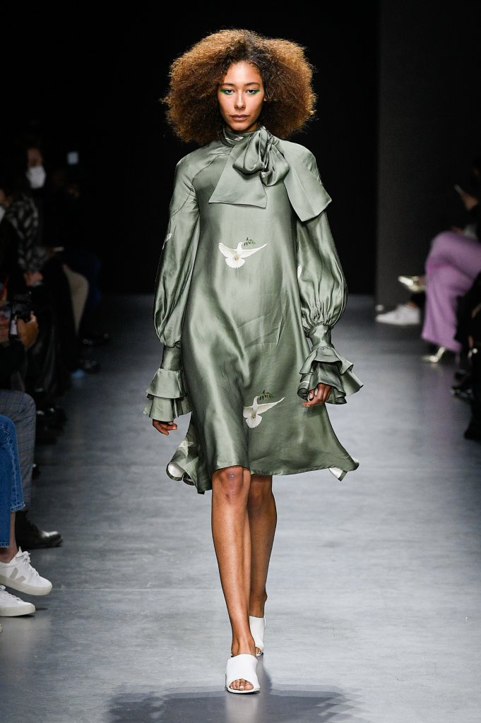 Joy Meribe 2022/23秋冬高级成衣秀 - Milan Fall 2022
