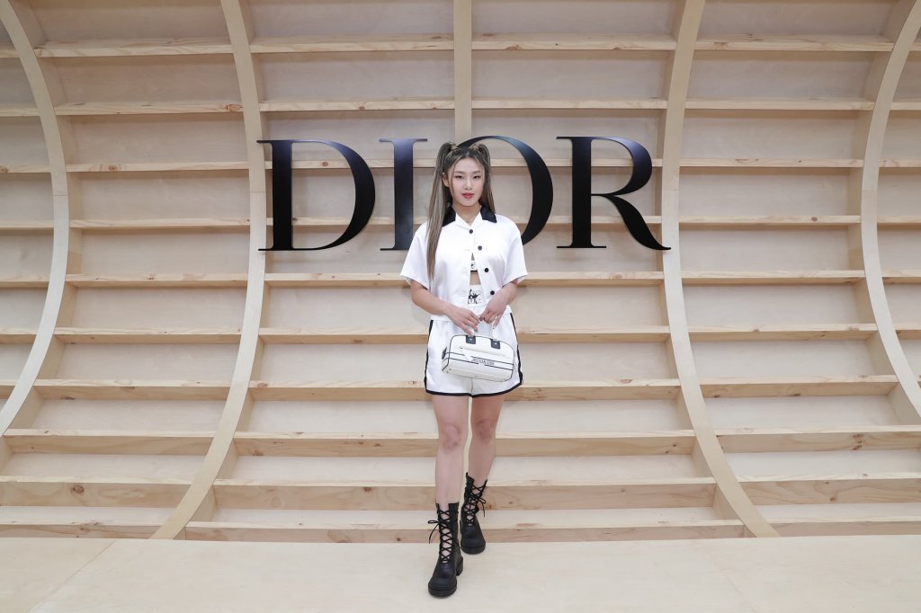克里斯汀·迪奥 Christian Dior 2022/23秋冬高级成衣秀(前排嘉宾) - Korea
