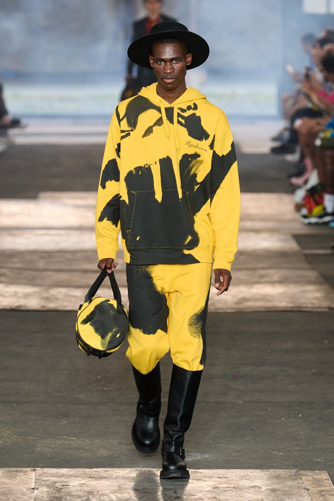 莫斯奇诺 Moschino 2023春夏男装秀 - Milan Spring 2023