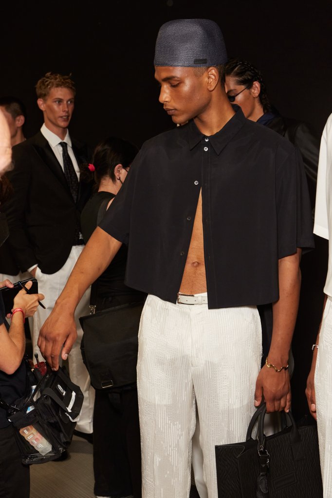 安普里奥·阿玛尼 Emporio Armani 2023春夏男装秀(后台妆容) - Milan Spring 2023
