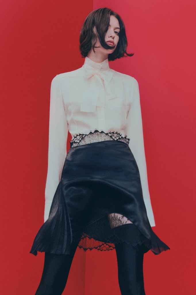 维多利亚·贝克汉姆 Victoria Beckham 2023早春度假系列Lookbook