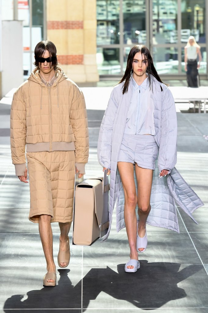 Rains 2023春夏男装秀 - Paris Spring 2023