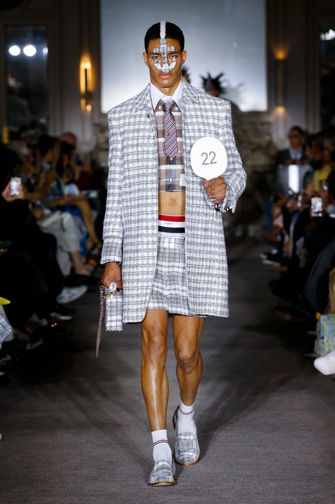 桑姆·布郎尼 Thom Browne 2023春夏男装秀 - Paris Spring 2023