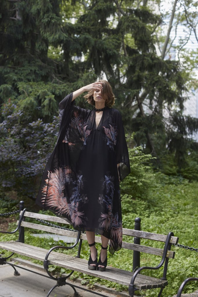 伊曼纽尔·温加罗 Emanuel Ungaro 2023早春度假系列Lookbook