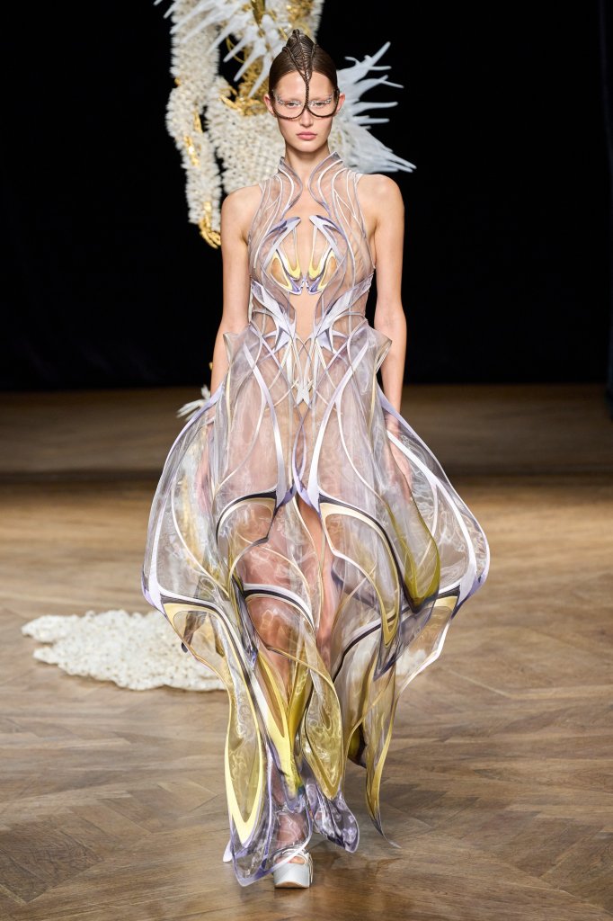 艾里斯·范·荷本 Iris van Herpen 2022/23秋冬高级定制秀 - Couture Fall 2022