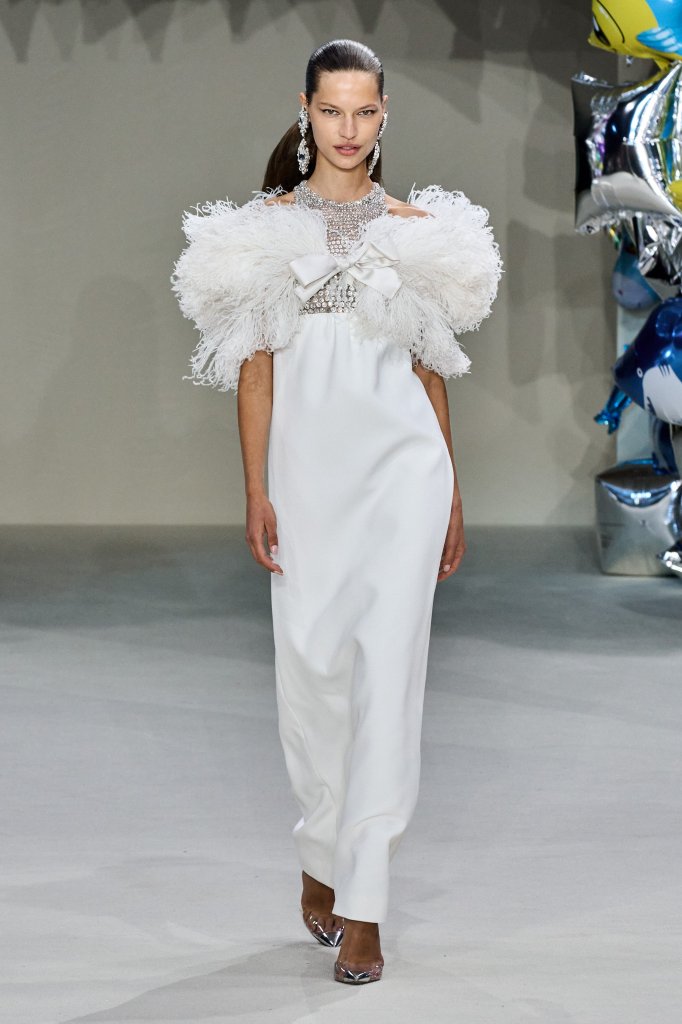 詹巴迪斯塔·瓦利 Giambattista Valli 2022/23秋冬高级定制秀 - Couture Fall 2022