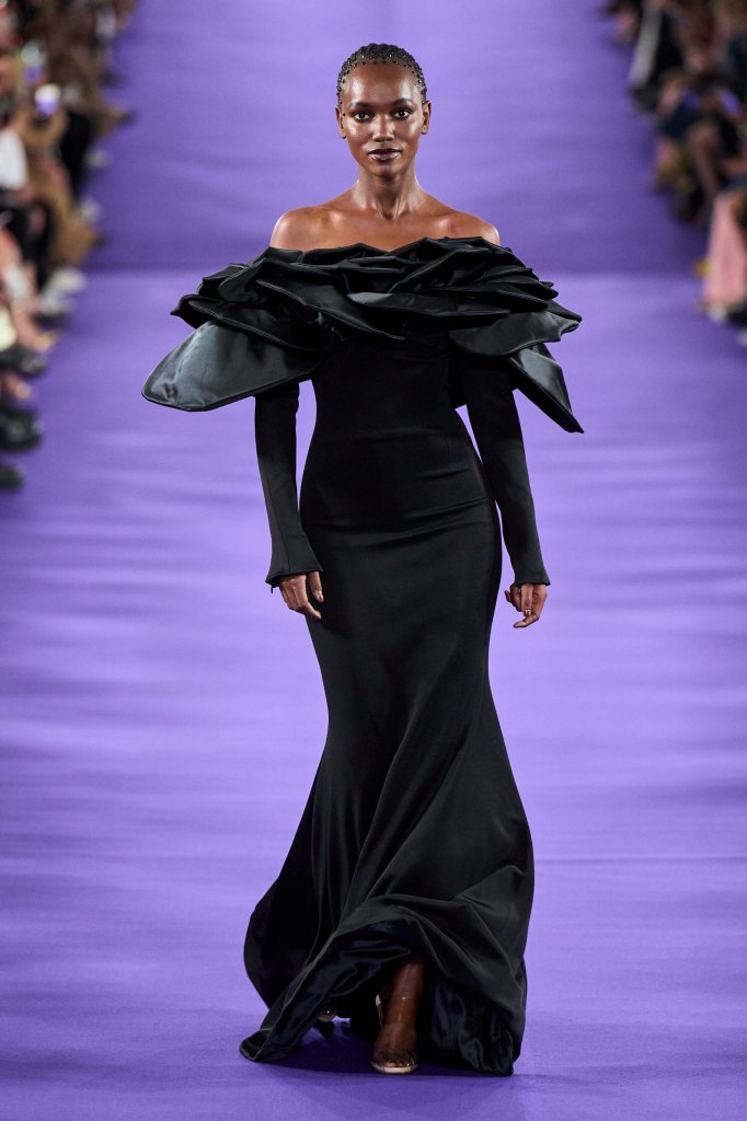 艾历克西斯·马毕 Alexis Mabille 2022/23秋冬高级定制秀 - Couture Fall 2022