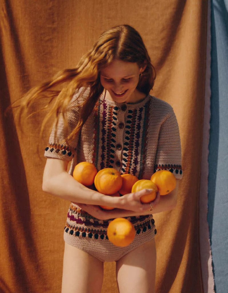 Sessun 2022 Summer Lookbook，热带味的明暗对比 ​​​