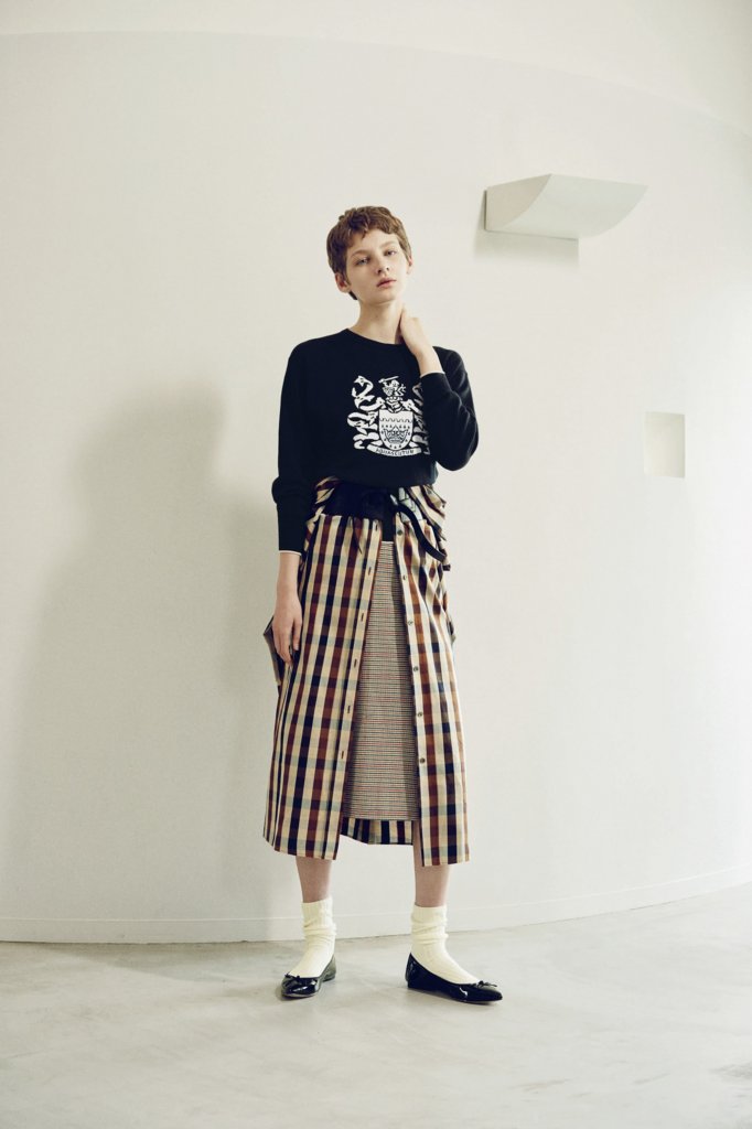 Aquascutum WHITE LABEL 2022/23秋冬女装Lookbook