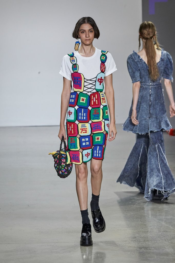 谭燕玉 Vivienne Tam 2023春夏高级成衣秀 - New York Spring 2023