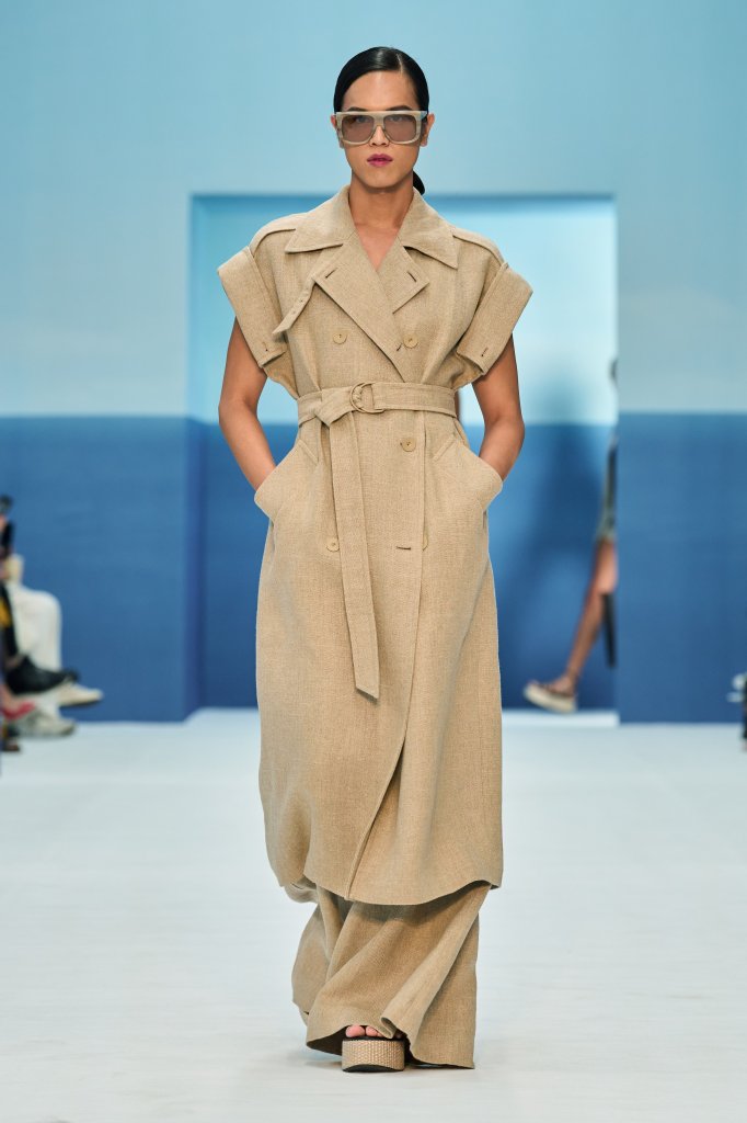 麦丝玛拉 Max Mara 2023春夏高级成衣秀 - Milan Spring 2023