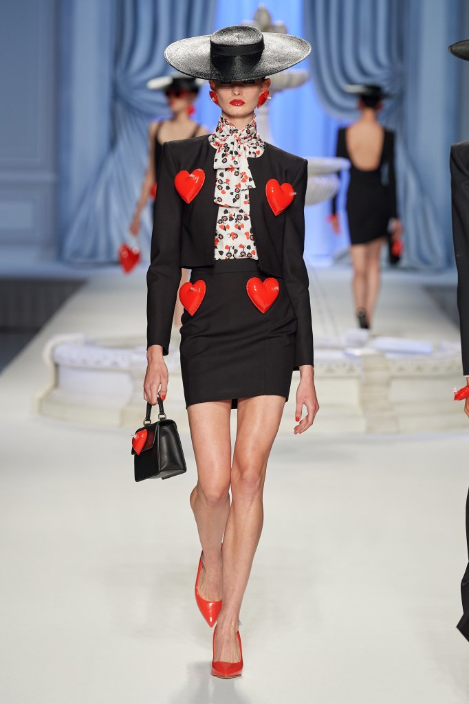 莫斯奇诺 Moschino 2023春夏高级成衣秀 - Milan Spring 2023