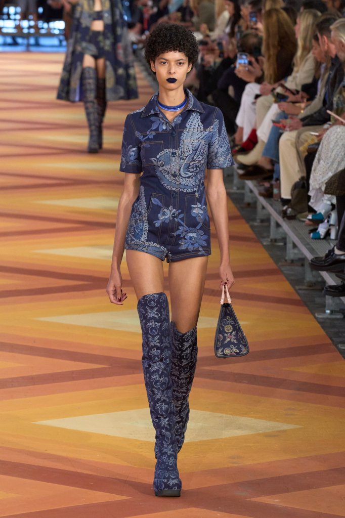 艾绰 Etro 2023春夏高级成衣秀 - Milan Spring 2023