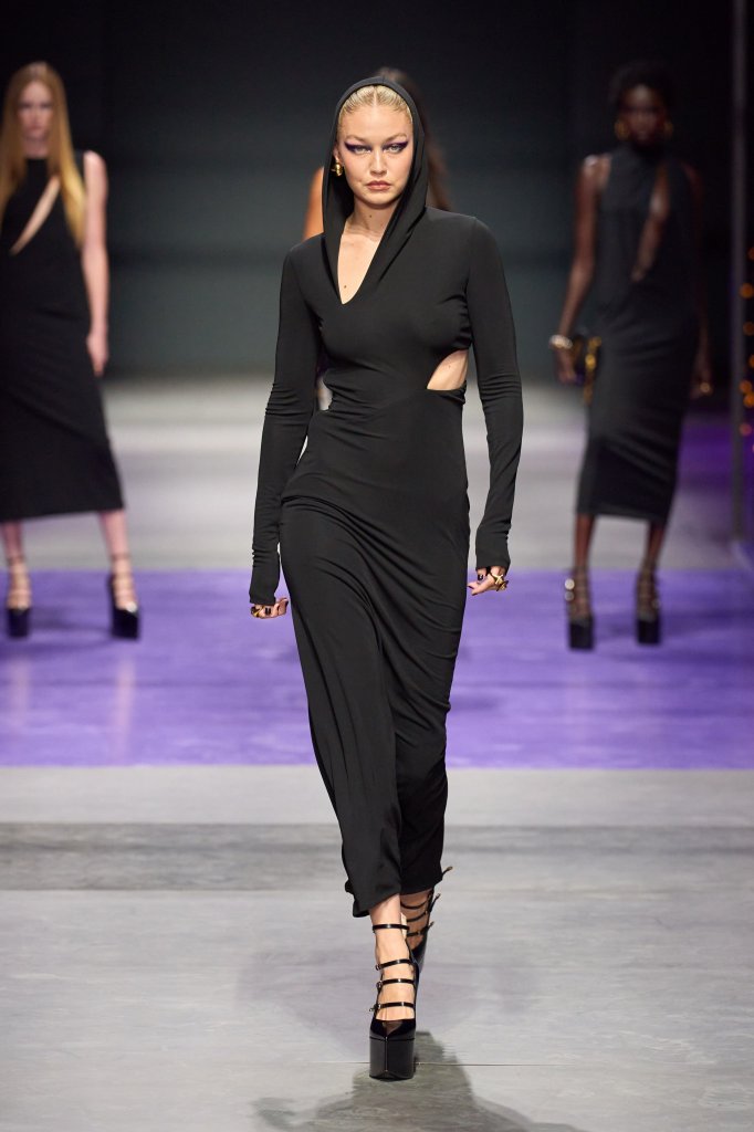 范思哲 Versace 2023春夏高级成衣秀 - Milan Spring 2023