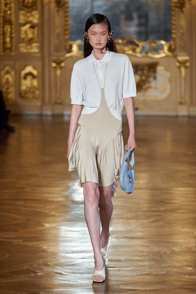 楚萨迪 Trussardi 2023春夏高级成衣秀 - Milan Spring 2023