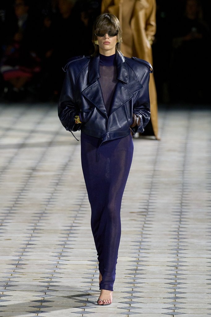 圣罗兰 Saint Laurent 2023春夏高级成衣秀 - Paris Spring 2023