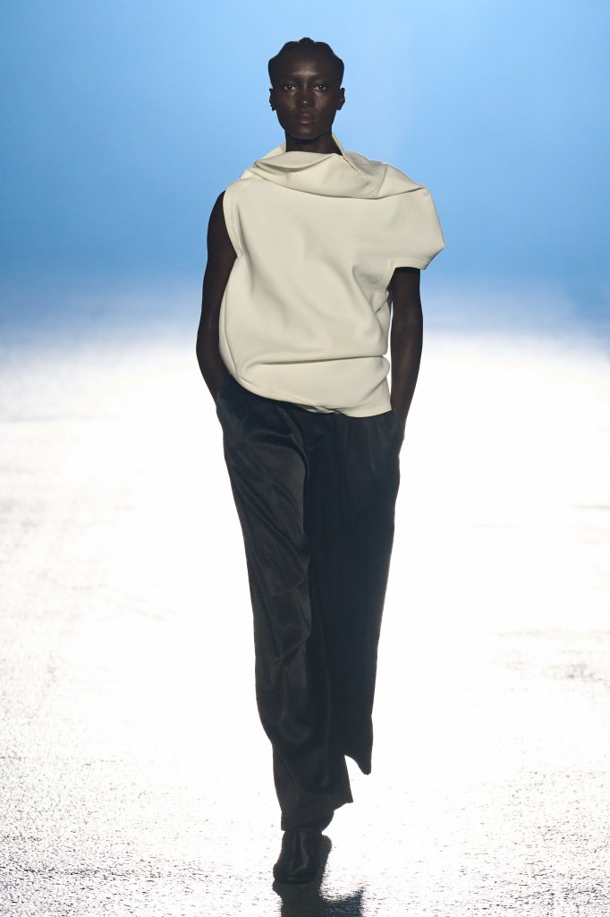 三宅一生 Issey Miyake 2023春夏高级成衣秀 - Paris Spring 2023