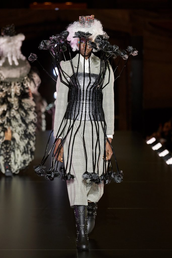 Noir Kei Ninomiya 2023春夏高级成衣秀 - Paris Spring 2023