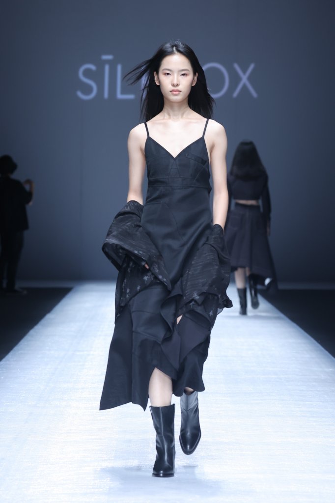SILKBOX·李文耀 2023春夏高级成衣秀 - Beijing Spring 2023