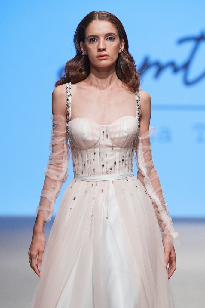 Mena Talal 2022/23秋冬高级定制秀 - Dubai Couture Fall 2022