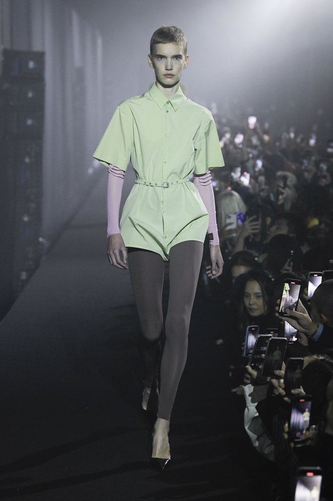 拉夫·西蒙 Raf Simons 2023春夏高级成衣秀 - London Spring 2023