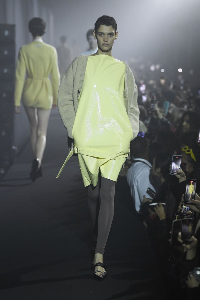 拉夫·西蒙 Raf Simons 2023春夏高级成衣秀 - London Spring 2023