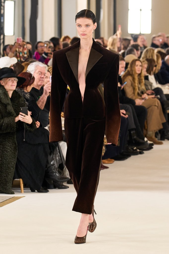 夏帕瑞丽 Schiaparelli 2023春夏高级定制秀 - Couture Spring 2023
