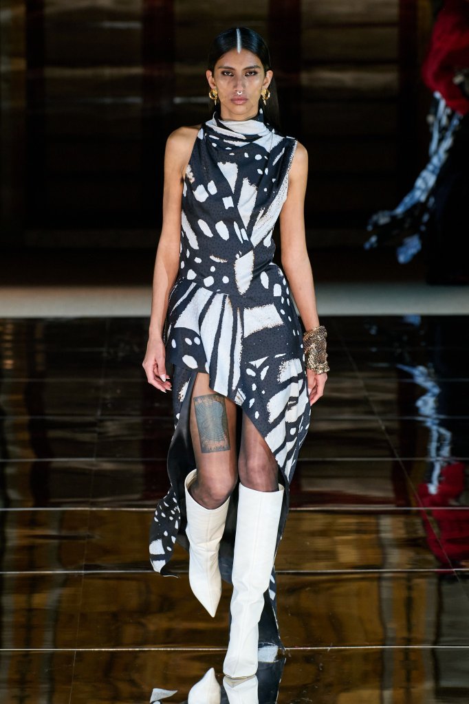 普拉巴·高隆 Prabal Gurung 2023/24秋冬高级成衣秀 - New York Fall 2023