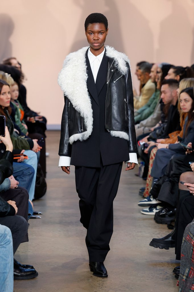 普罗恩萨·施罗 Proenza Schouler 2023/24秋冬高级成衣秀 - New York Fall 2023