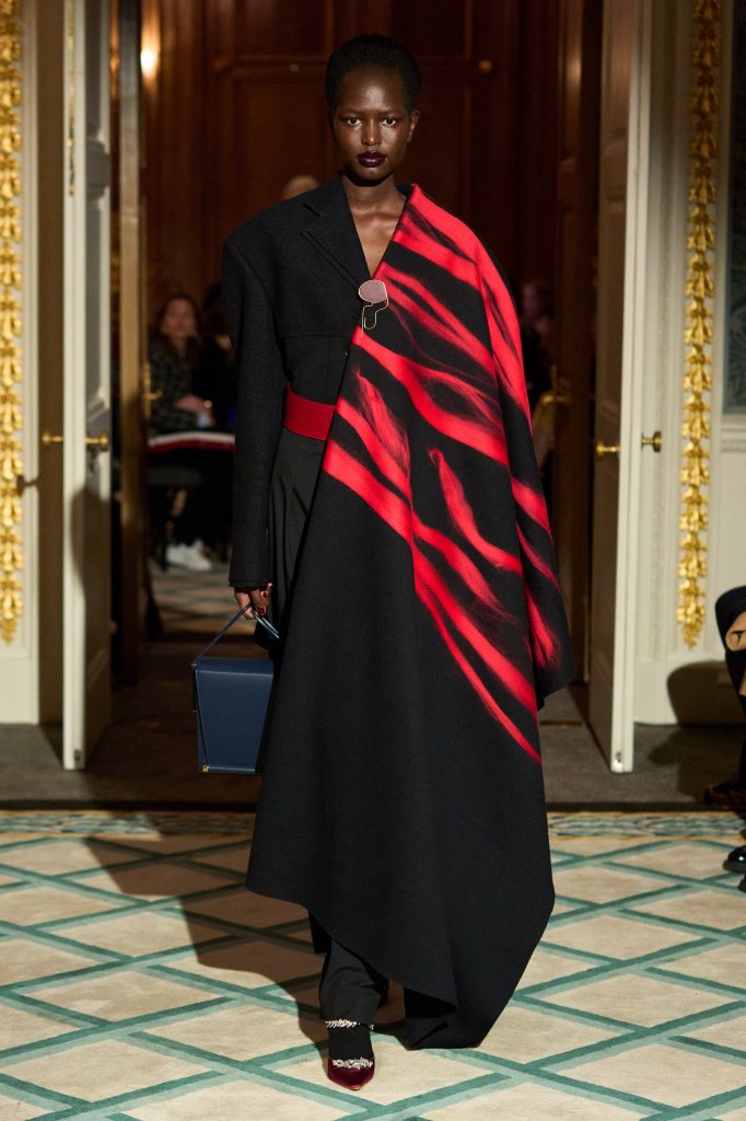 Roksanda 2023/24秋冬高级成衣秀 - London Fall 2023