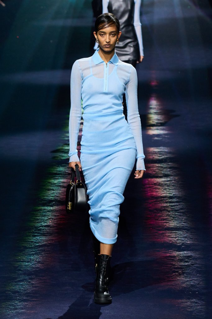 芬迪 Fendi 2023/24秋冬高级成衣秀 - Milan Fall 2023