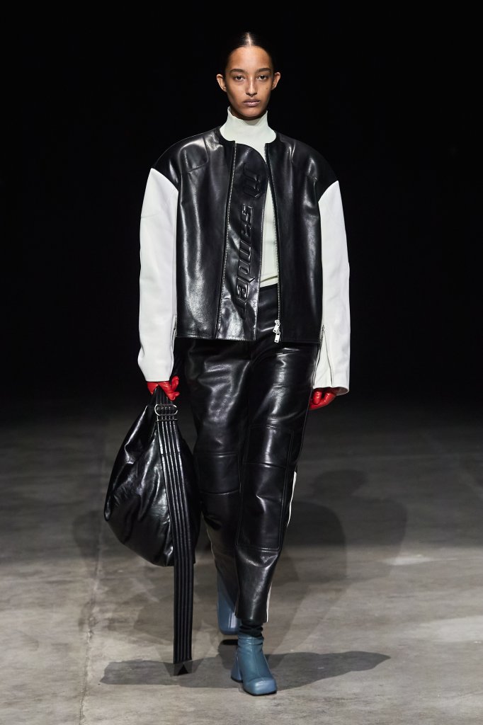 吉尔·桑德 Jil Sander 2023/24秋冬高级成衣秀 - Milan Fall 2023