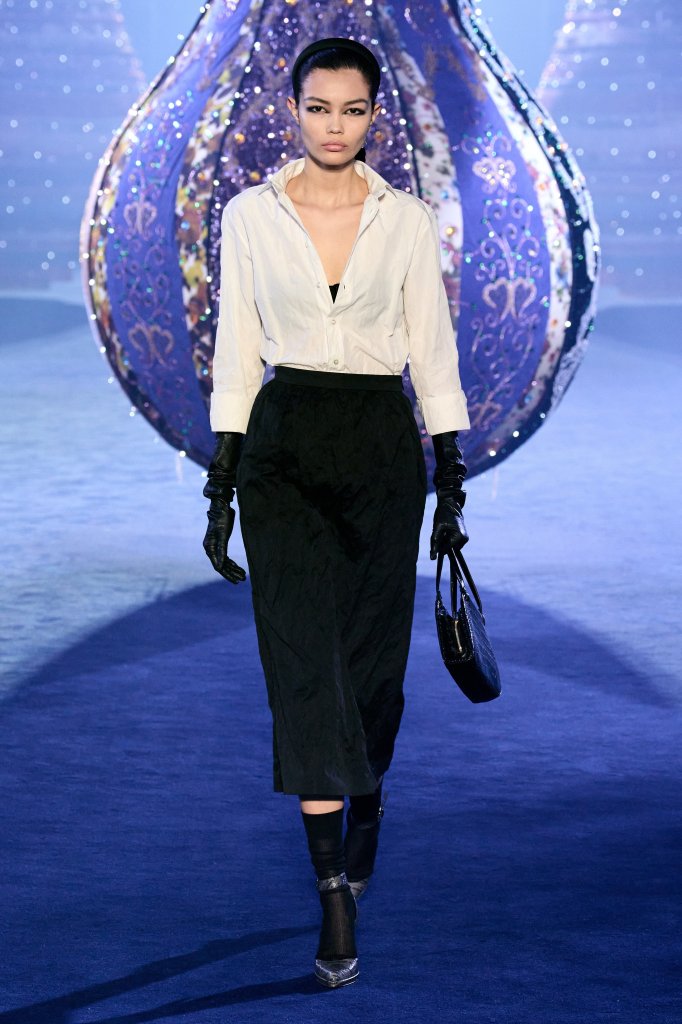 克里斯汀·迪奥 Christian Dior 2023/24秋冬高级成衣秀 - Paris Fall 2023